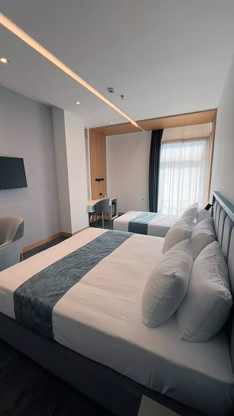 Alibaba https://cdn.alibaba.ir/ostorage/hotel-accommodation-images/67ba1f6131ce2147606d02a7_اتاق سه نفره (1).webp